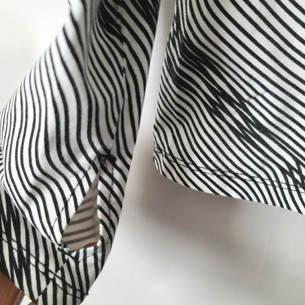 Satva Womens Deanna Organic Cotton LS Movement Tee Black White Wave Print Sz S - Picture 8 of 10